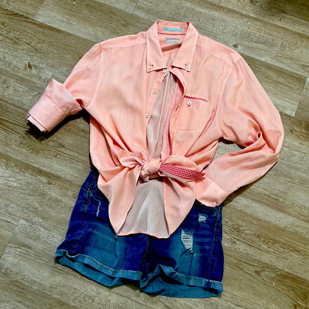 TOMMY BAHAMA shirt